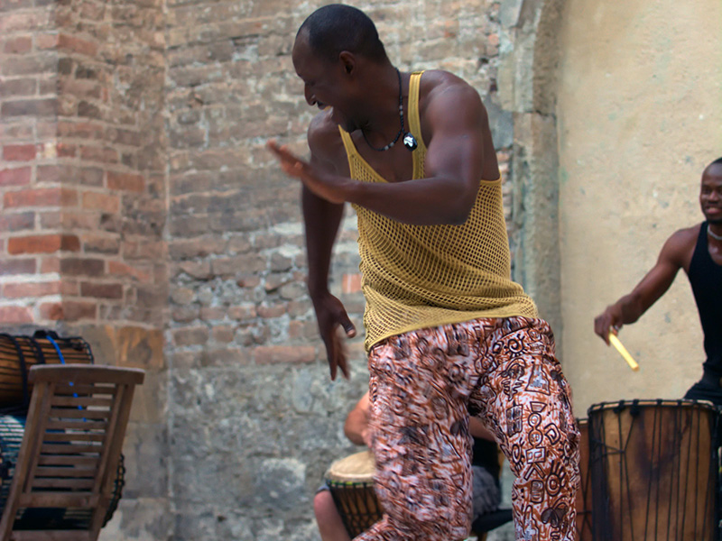 Stages de danse africaine adulte // percus corporelles enfants